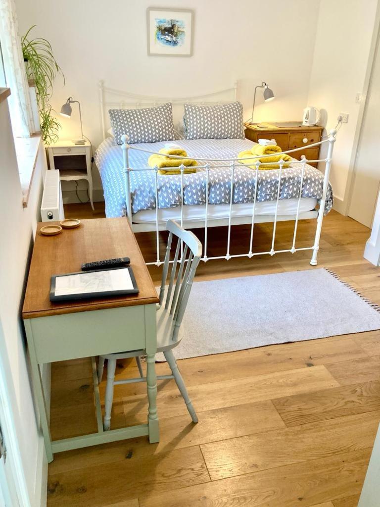 Westbury Cross House Bed & Breakfast 외부 사진