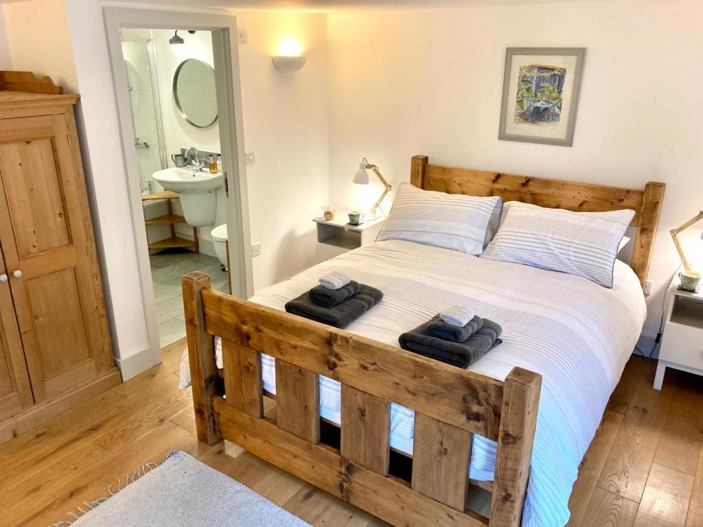 Westbury Cross House Bed & Breakfast 외부 사진