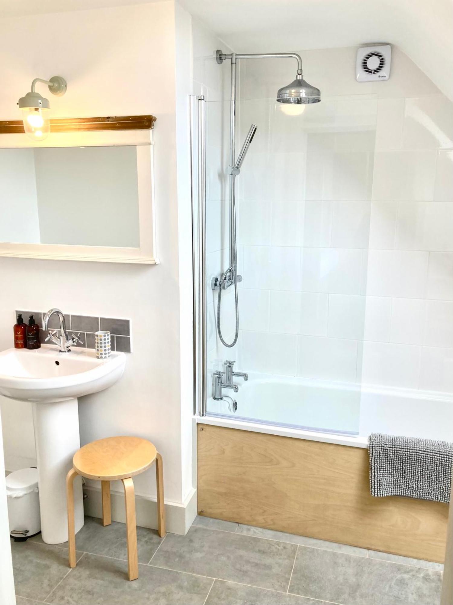Westbury Cross House Bed & Breakfast 외부 사진