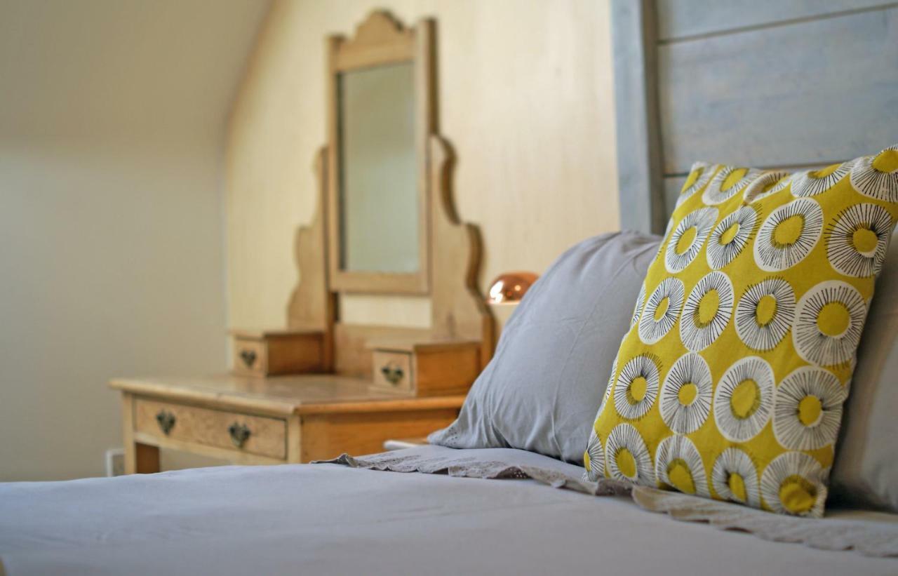 Westbury Cross House Bed & Breakfast 외부 사진
