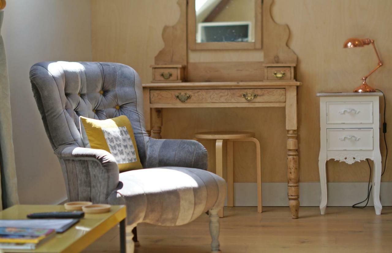 Westbury Cross House Bed & Breakfast 외부 사진